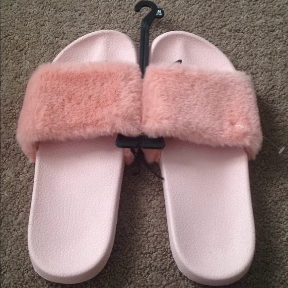 Shoes - Furry slip ons